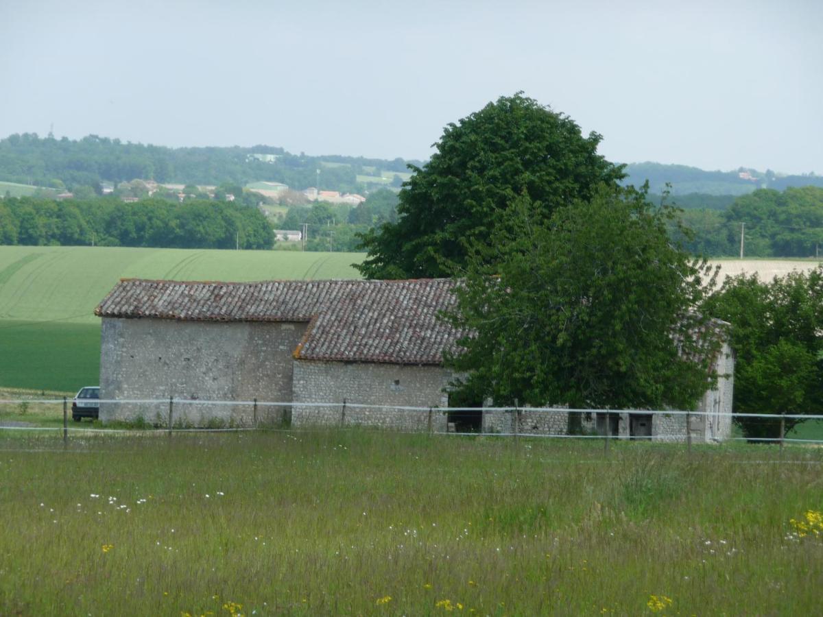 Le Gite Sereine Villa Berneuil  Exterior photo